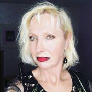 laura011